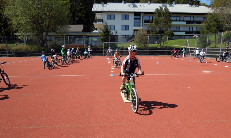 Kinder-/Jugend-Training