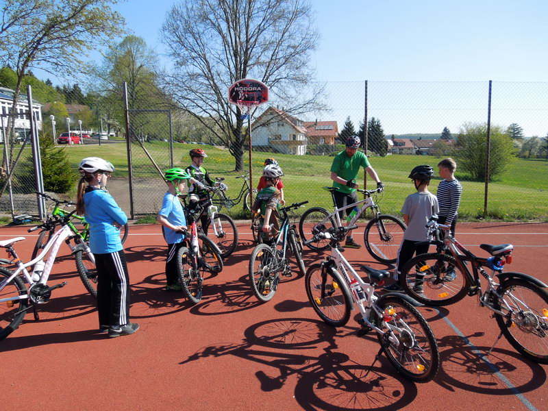 Kinder-/Jugend-Training