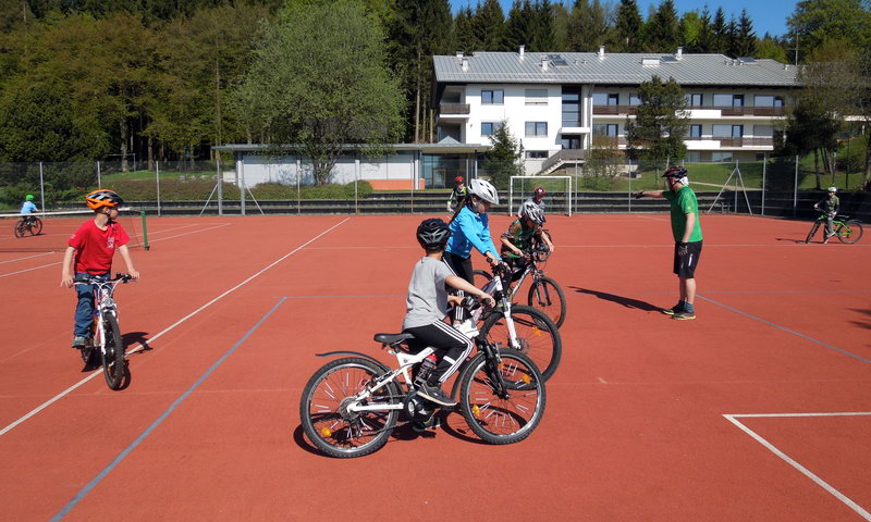 Kinder-/Jugend-Training