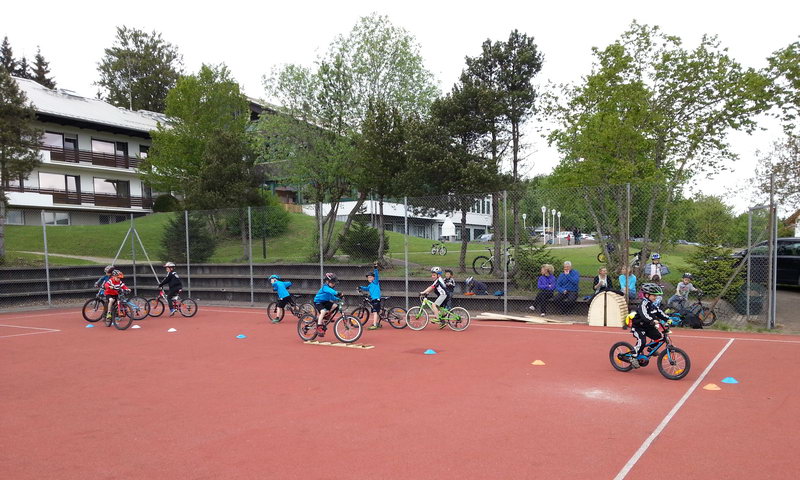 Kinder-/Jugend-Training