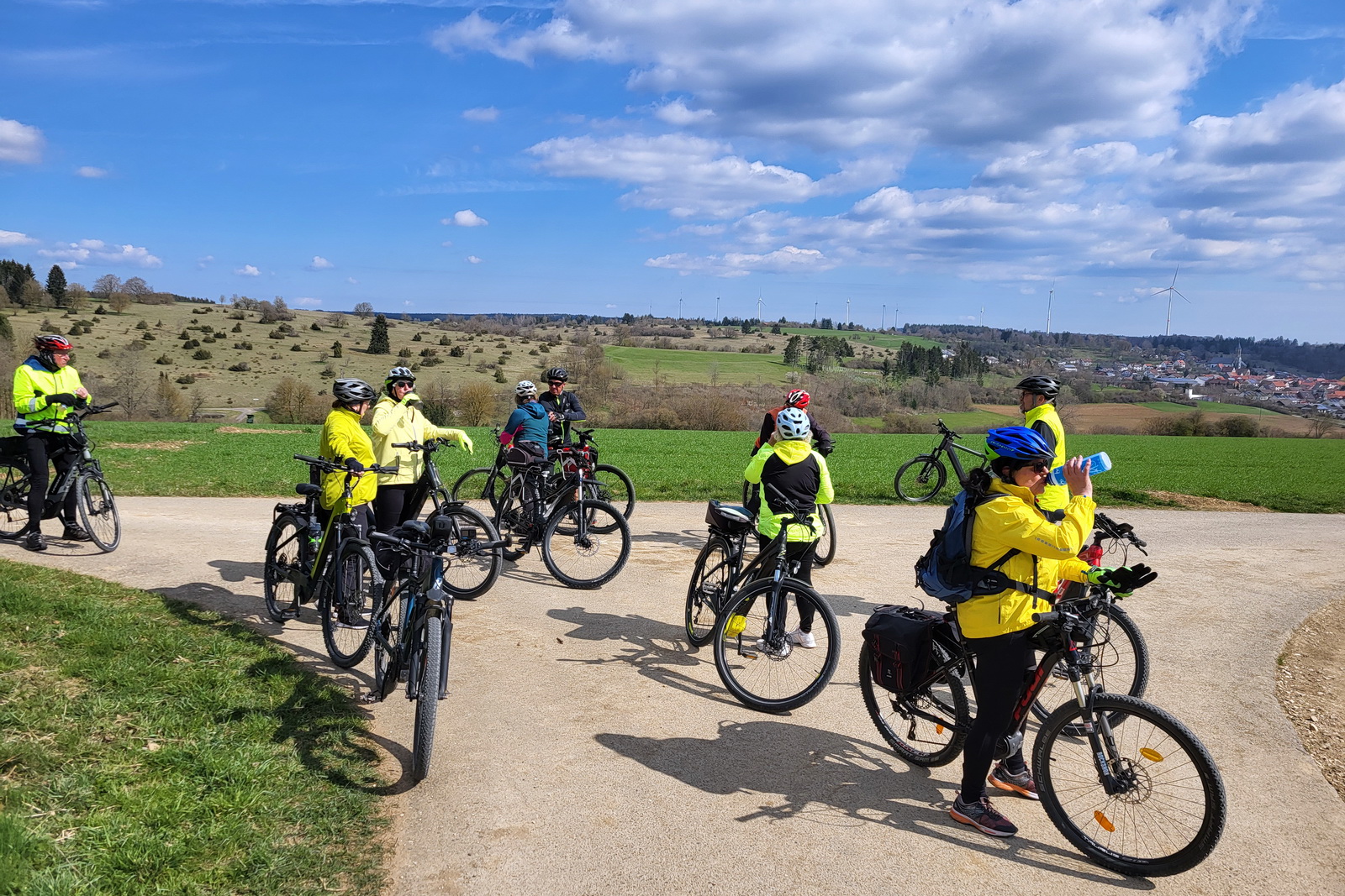 Saisonauftakt der Mittwochsradler nach Stubersheim